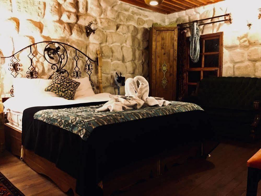 גורמה Cappadocia Hills Cave Hotel מראה חיצוני תמונה