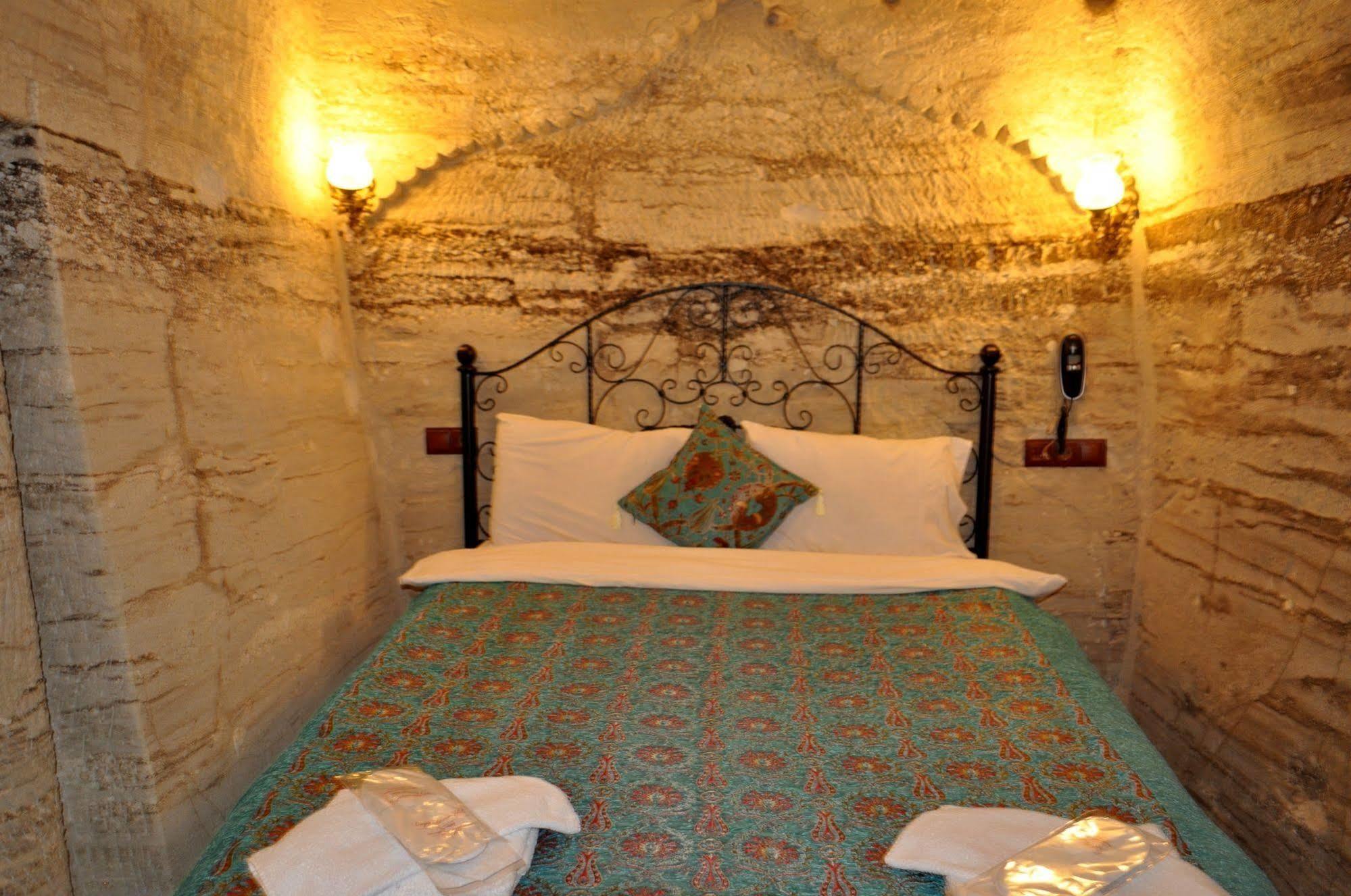 גורמה Cappadocia Hills Cave Hotel מראה חיצוני תמונה